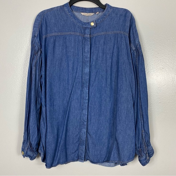 Soft Surroundings Tops - Soft Surroundings grotto denim shirt/jacket Sz L